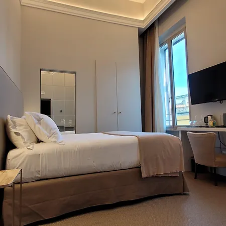 Domus 21 Luxury Suites-3